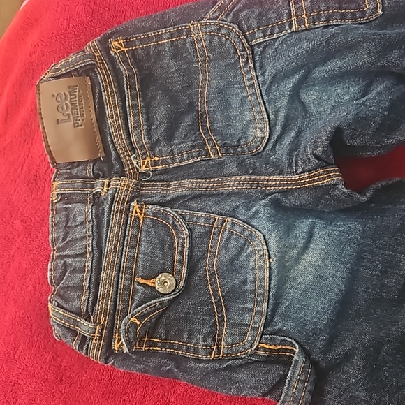 2 pair boys 2t jeans - Picture 3 of 4
